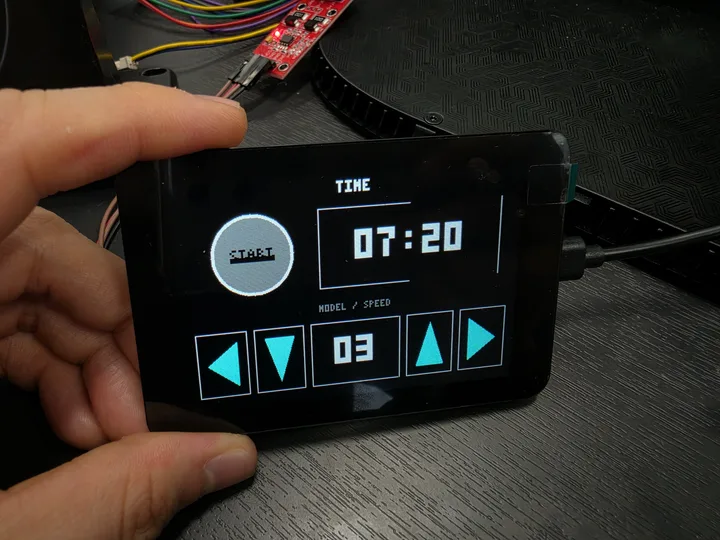 펌웨어를 다시 올린 뒤 정상 화면으로 돌아온 RP2350 Touch LCD 3.5
